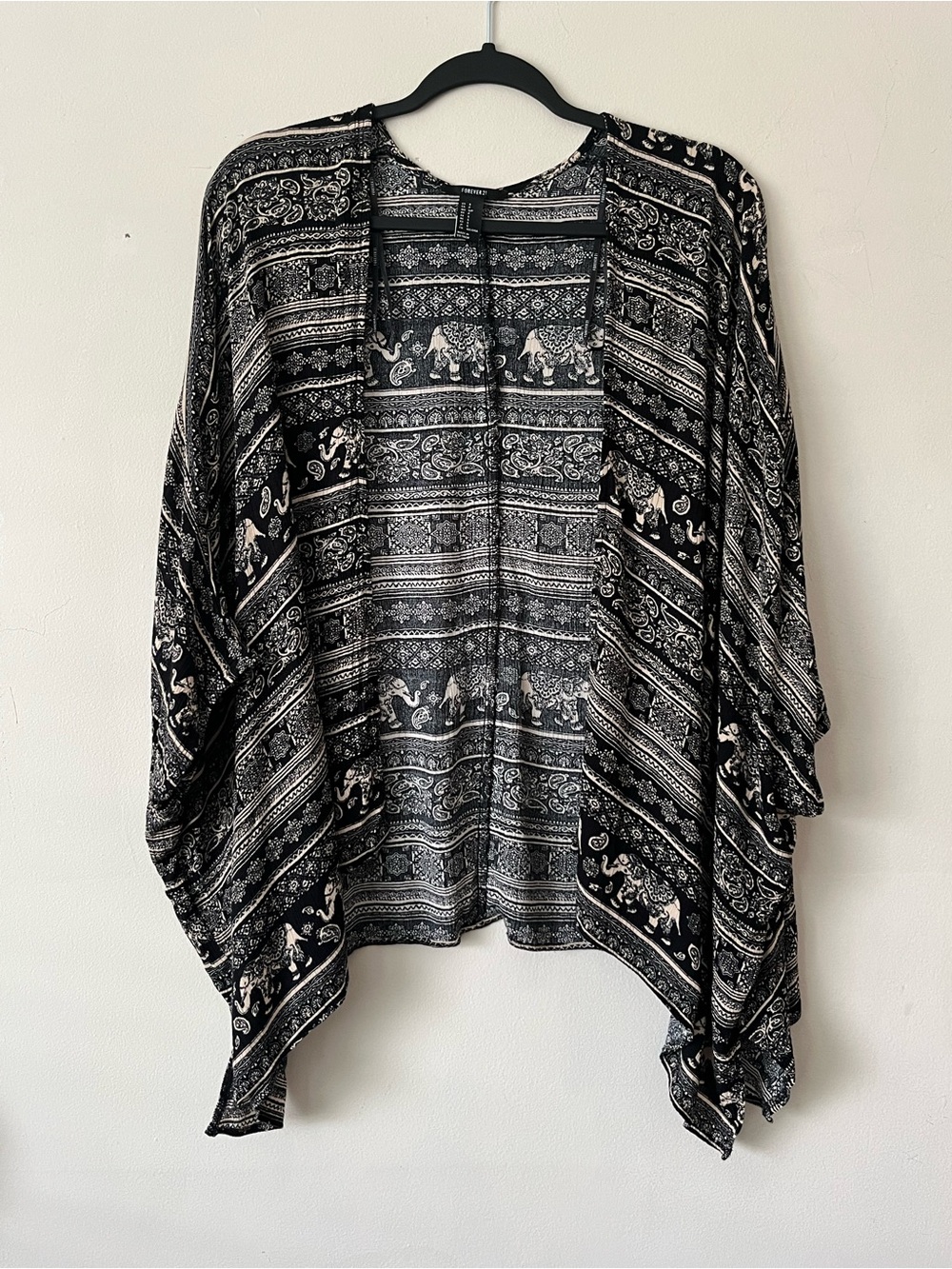 Forever 21 Black and White Tribal Patterned Open-Front Kimono Top
